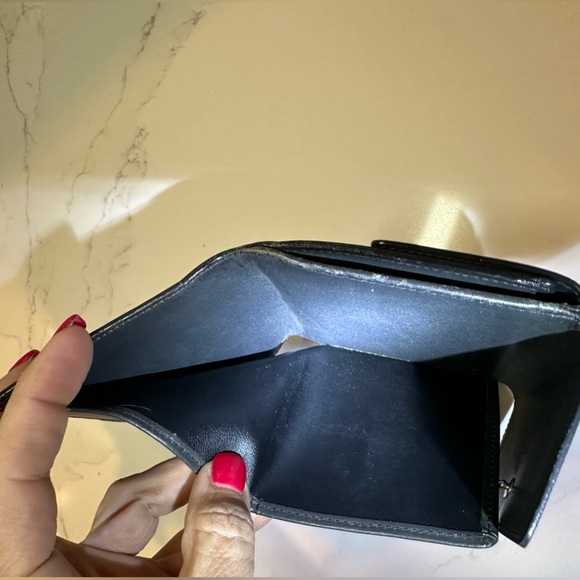 Louis Vuitton Elise Bifold Wallet - Picture 8 of 9